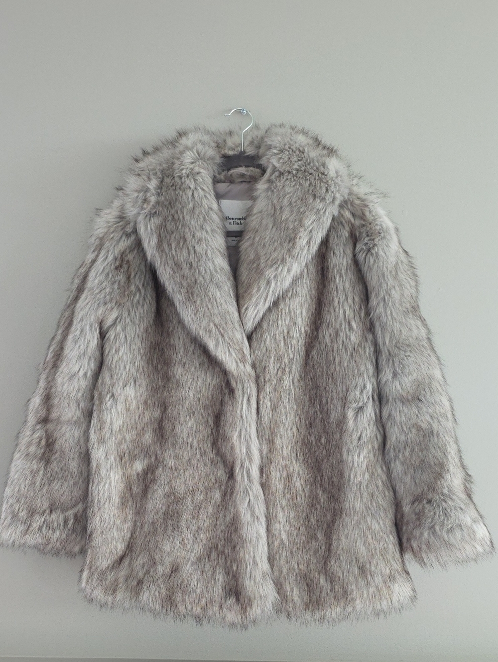 Abercrombie & Fitch Plush Faux Fur Jacket in Light Gray